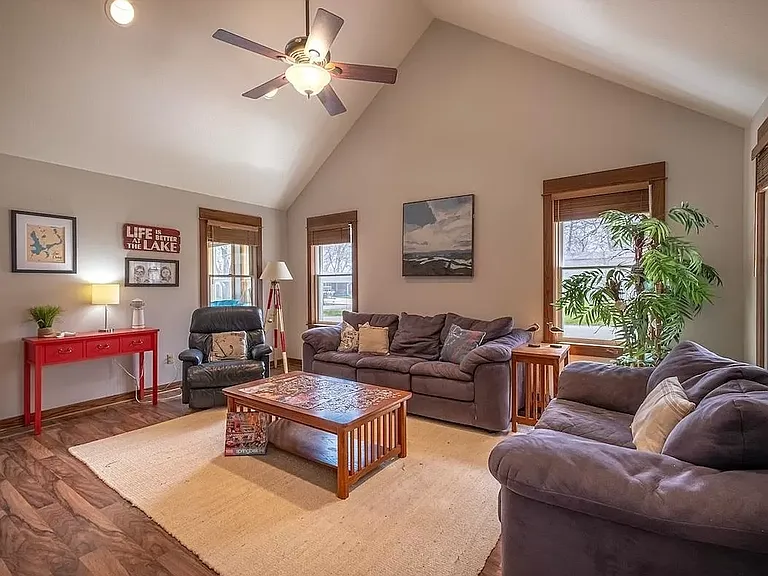 20695 Circle Dr — Photo 6