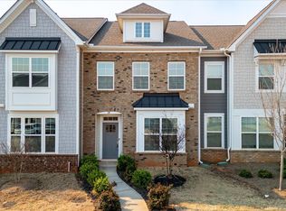 20 Leander Dr, Greer, SC 29651