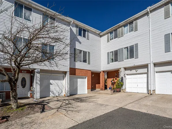491 Ilyssa Way, Staten Island, NY 10312