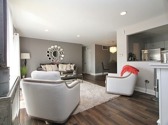 2nd image of 1007 Summit Dr #136L