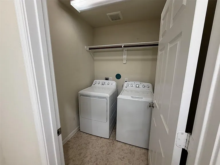 8630 Brookdale Park Ln — Photo 7