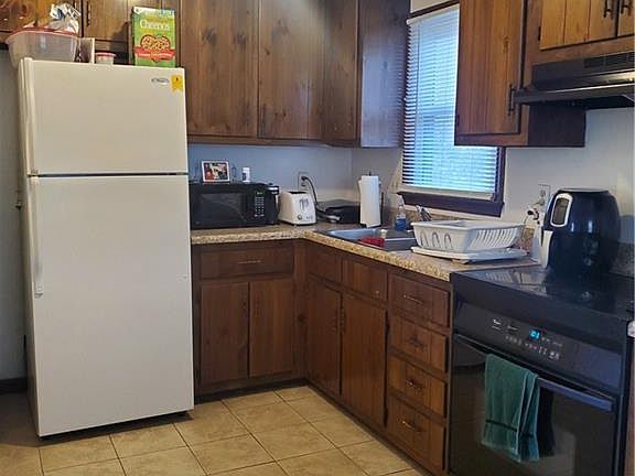 3rd image of 6760 Salem Heights Dr