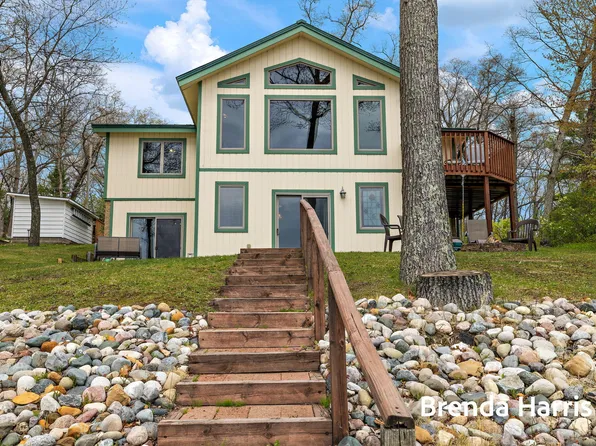 7975 E Lake Rd, Twin Lake, MI 49457