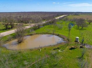 1014 N Avenue D, Waelder, TX 78959