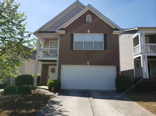 667 Lakes Cir, Lithonia, GA 30058