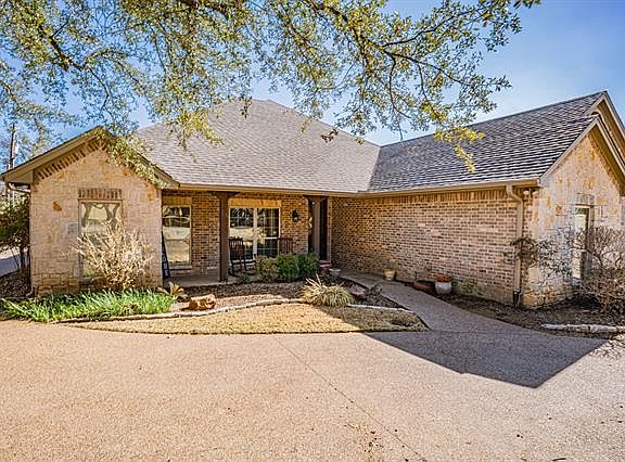 2nd image of 4907 Comanche Dr