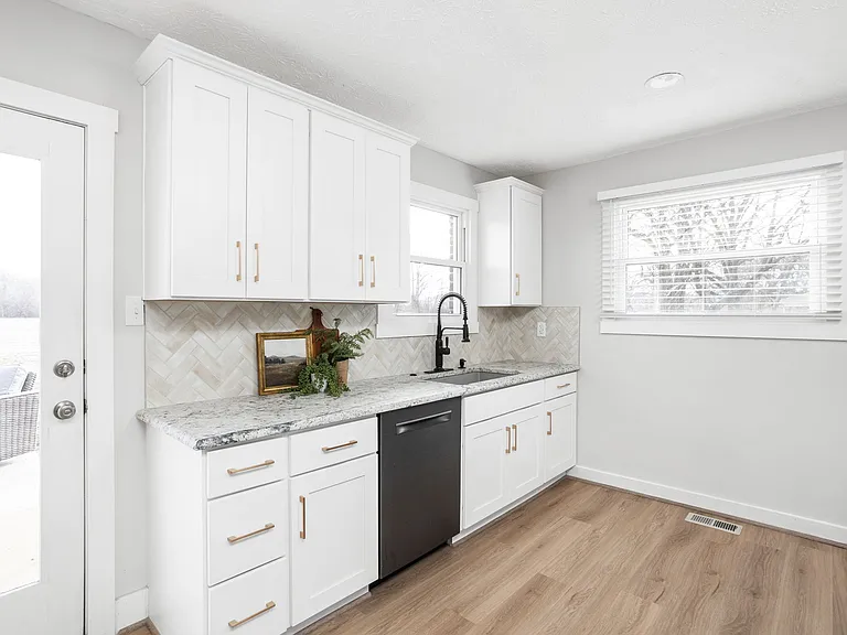 7130 Pin Oak Dr — Photo 14