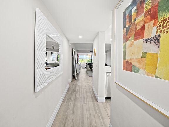 5th image of 6061 Balboa Circle #403