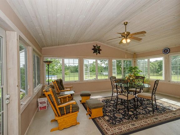 5th image of 7237 California Ln