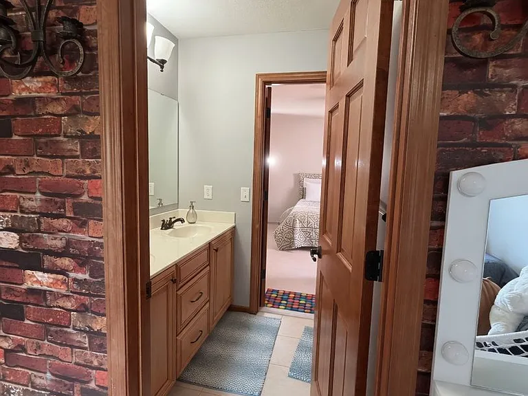 1443 Bethesda Cir — Photo 45