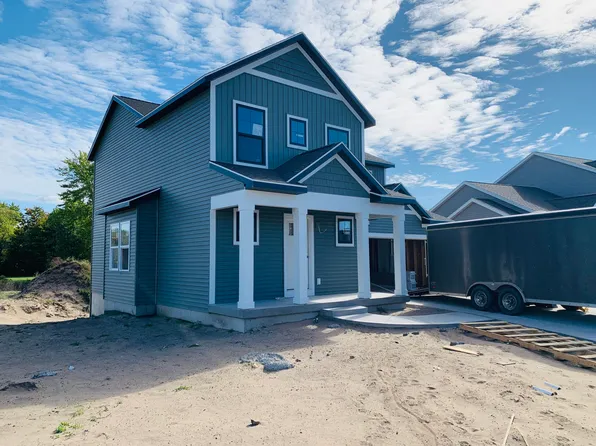 12584 Manchester Dr, Grand Haven, MI 49417