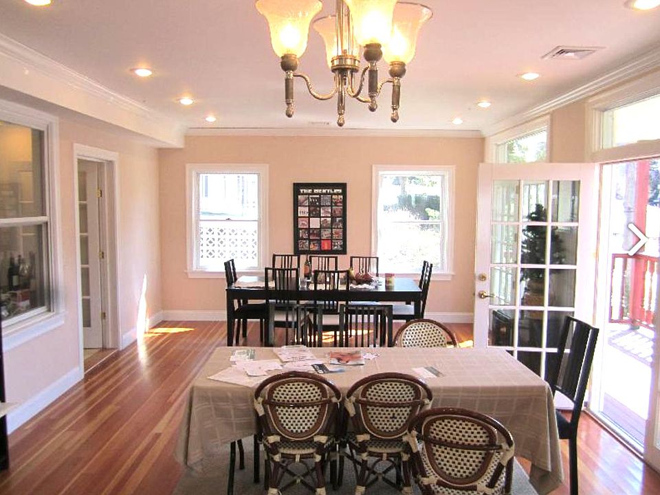 1st image of 160 Longwood Ave #1