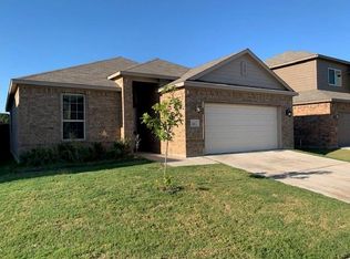 324 Marble Creek Dr, Fort Worth, TX 76131