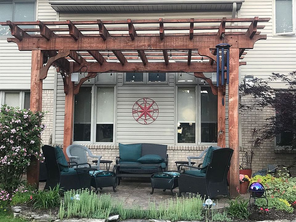 2nd image of 2795 Wagonwheel Dr