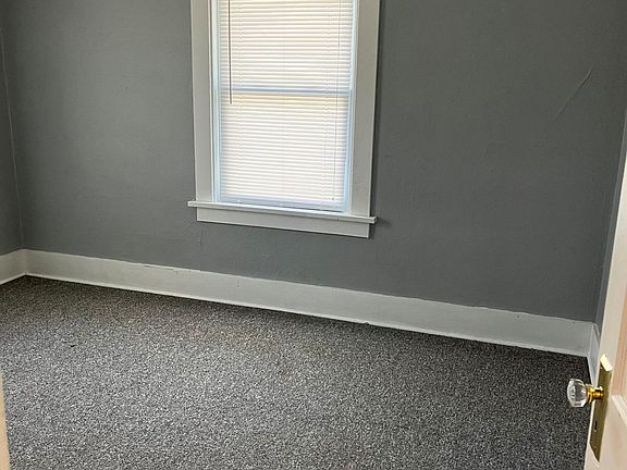 4th image of 2928 Dupont St #1