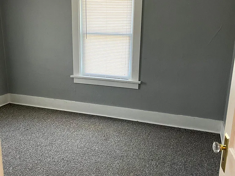 2928 Dupont St #1 — Photo 4