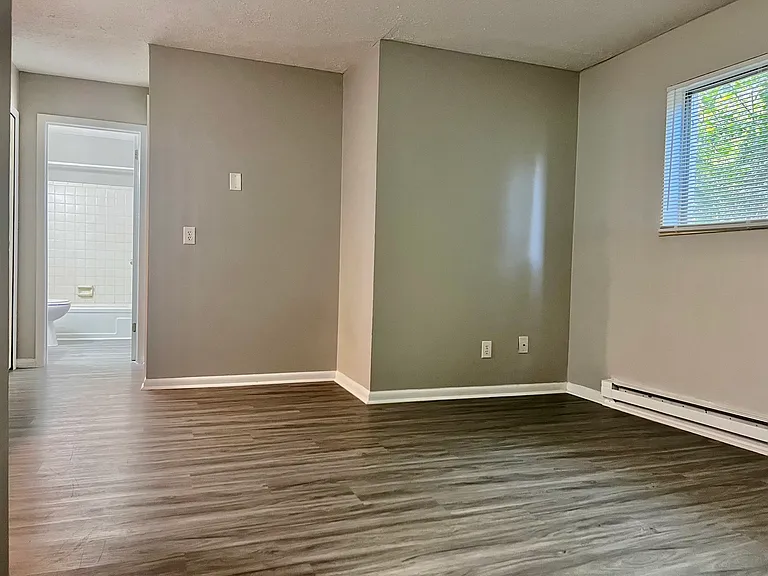 Legends Pointe Apartments — Photo 17