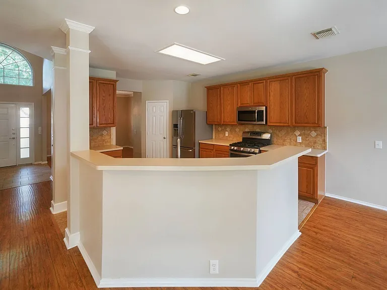 4736 Green Bluff Dr — Photo 11