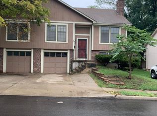 4641 State Line Rd, Kansas City, MO 64112