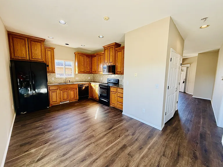 408 Sterling Pointe Way — Photo 7