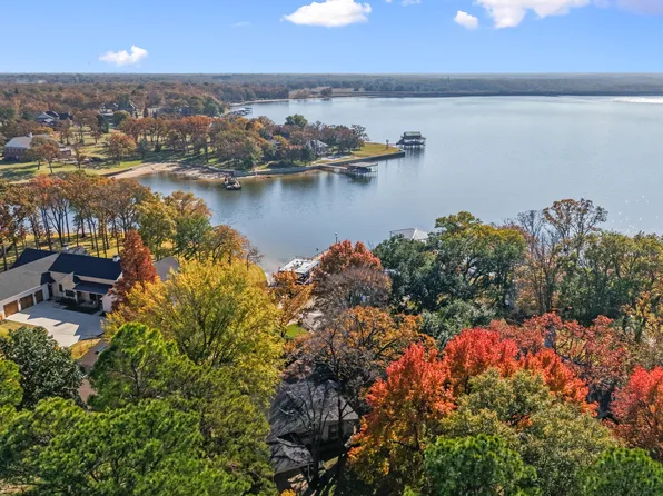 203 Shoreline Dr, Malakoff, TX 75148