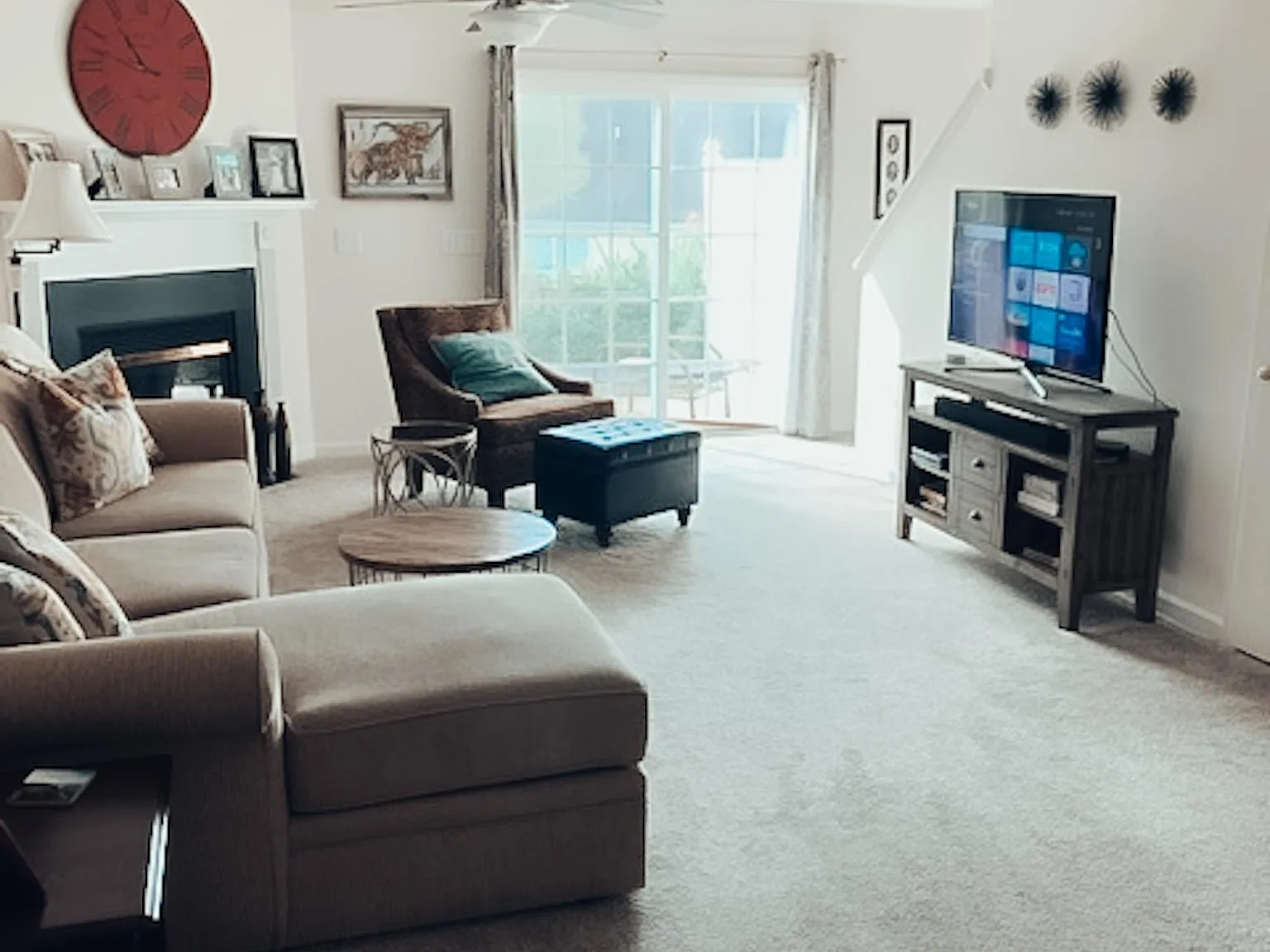 2 bed, 2.5 bath, 1339 sqft, $1,600 — Photo 2