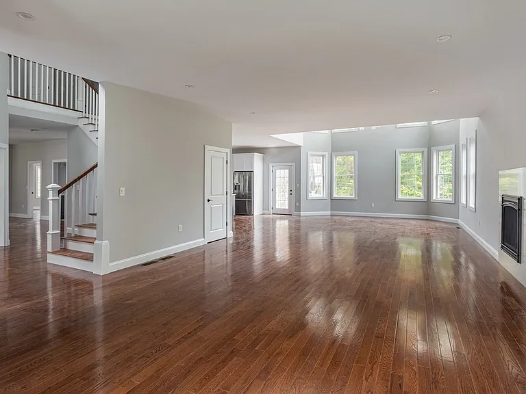 15 Anna Pl — Photo 8
