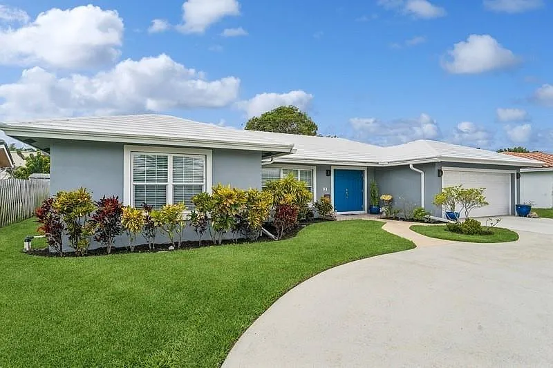 13 Little Harbor Way