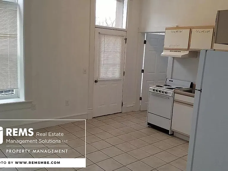 200 Ash St — Photo 3