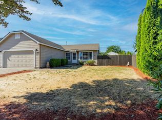 107 S Linden St, Cornelius, OR 97113