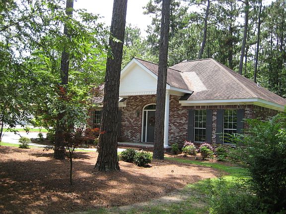 3rd image of 7 Troon Cir