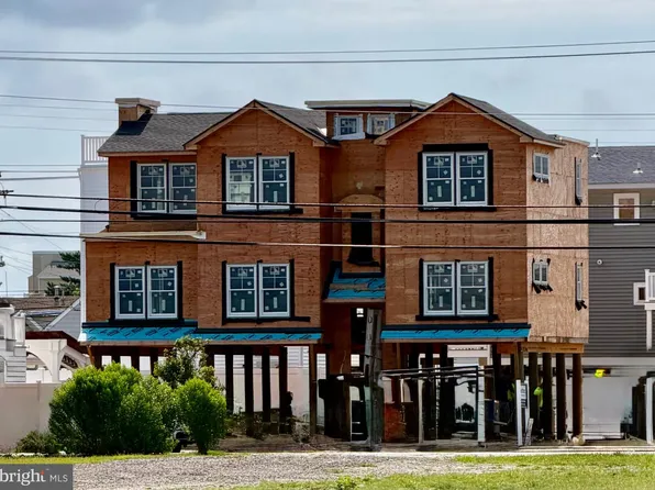 310 Central Ave, Ship Bottom, NJ 08008