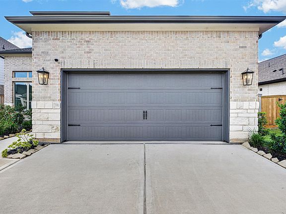 4th image of 2803 Sweet Honey Ln