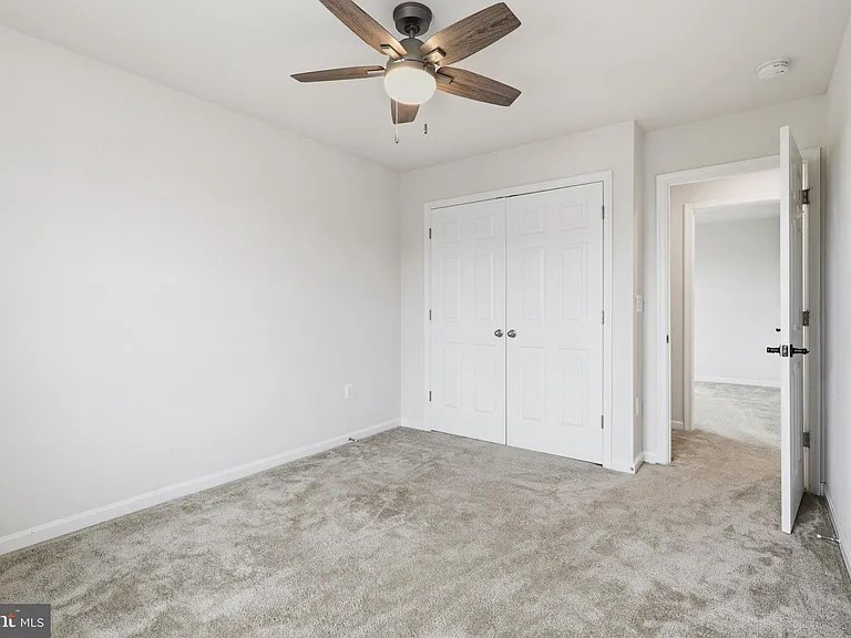 10302 Spotswood Dr — Photo 31