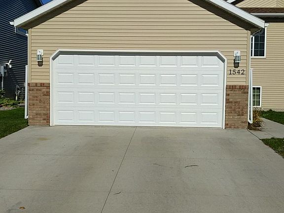 2nd image of 1542 35th Ave S