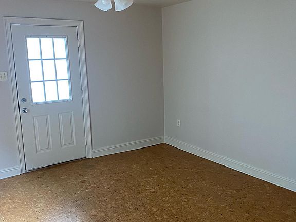 2nd image of 810-812 Ida St #A
