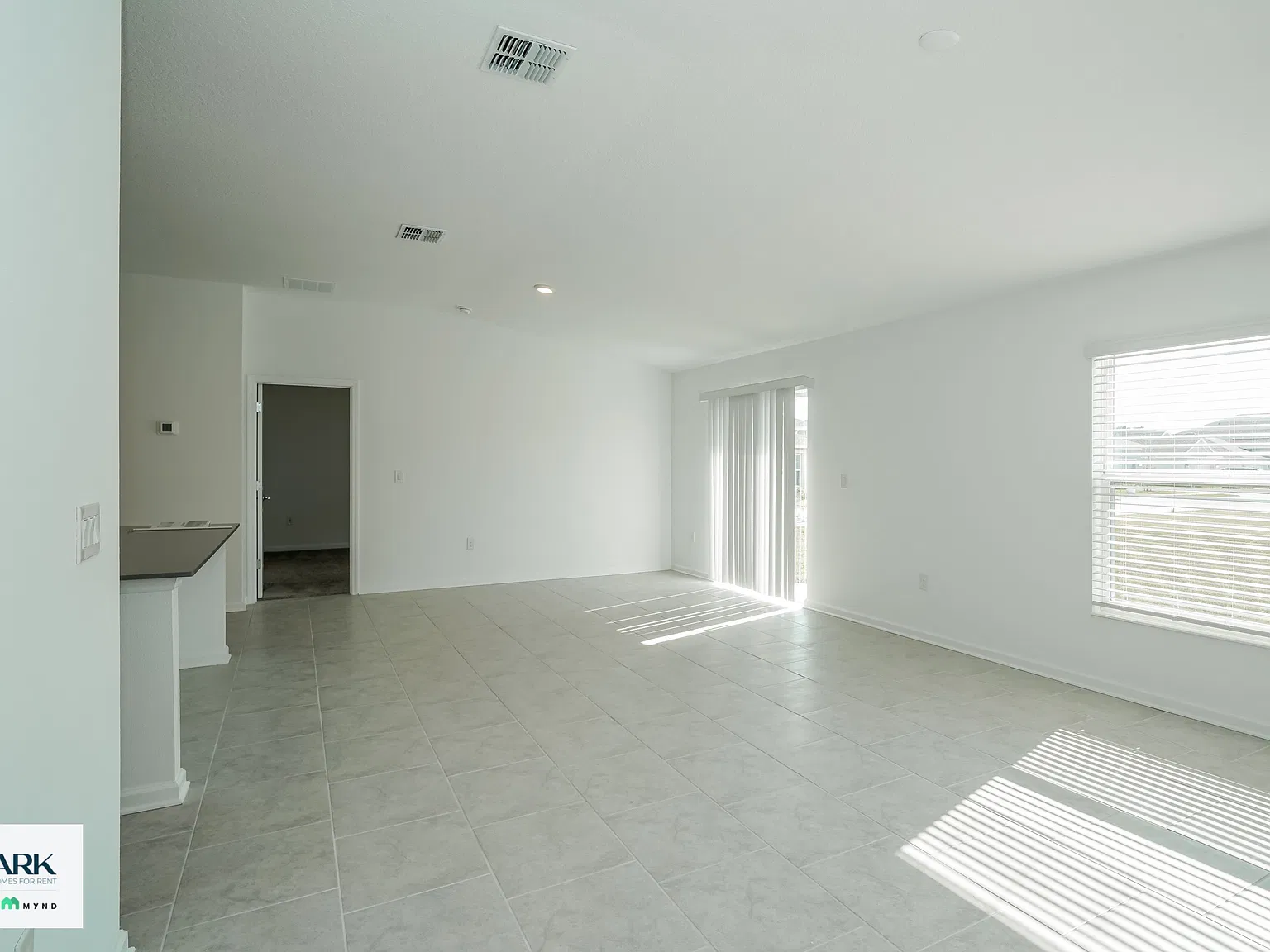 3 bed, 2.0 bath, 1555 sqft, $1,765 — Photo 2