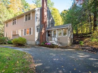 92 Pleasant St, Wenham, MA 01984
