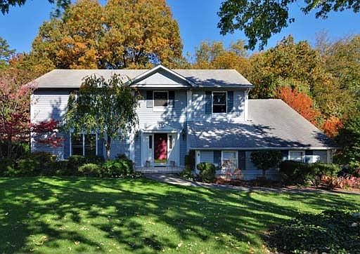 1st image of 704 Woodchase Dr