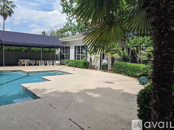 3rd image of 132 S Island Square Dr #132