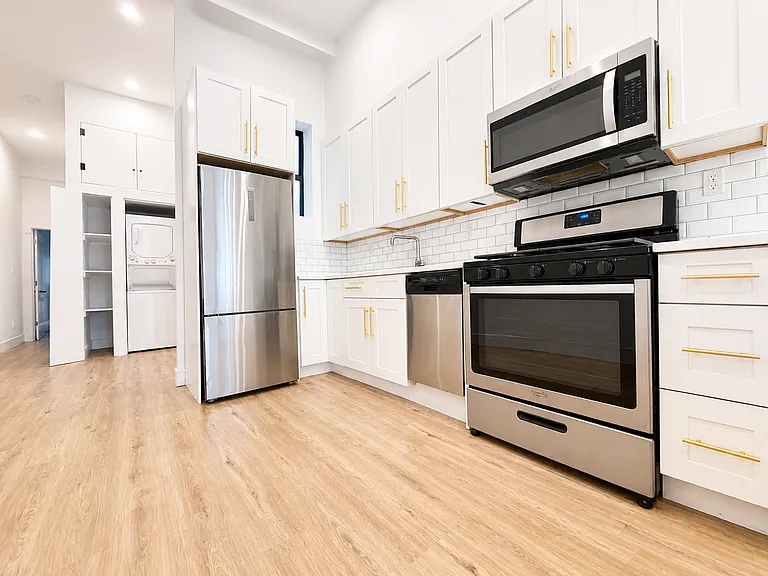 191 Jefferson Ave #4B — Photo 4