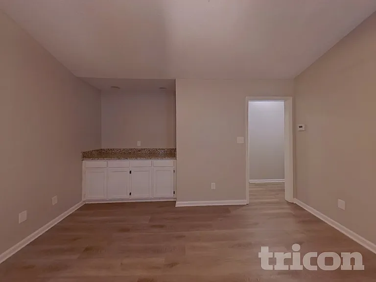 7226 Amarillo Dr — Photo 3