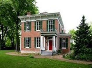 205 S Duchesne Dr, Saint Charles, MO 63301