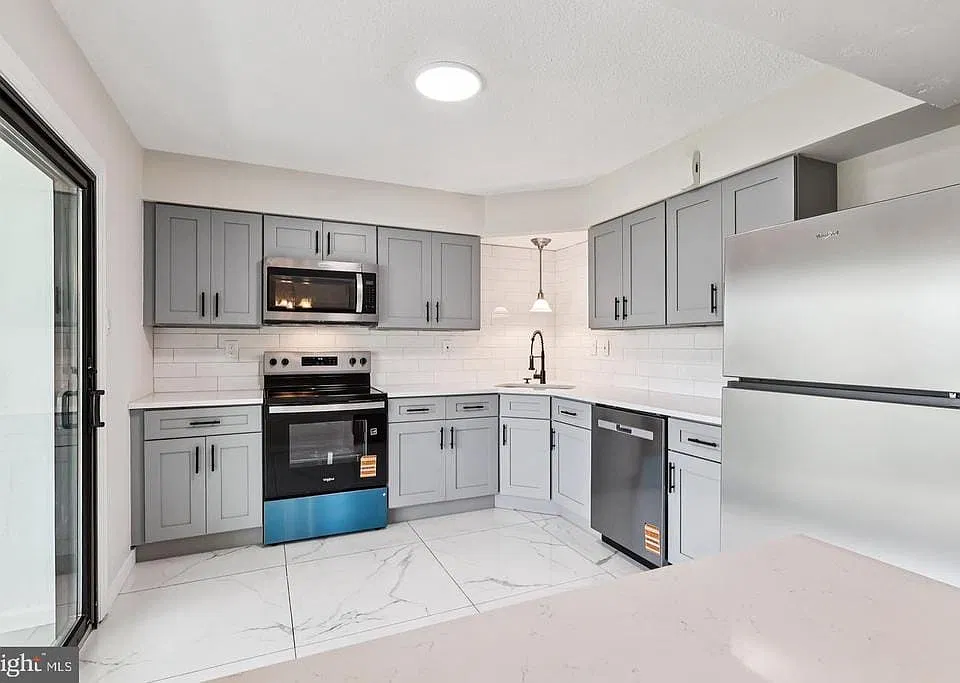 106 Harvest Ln #206
