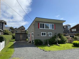 159 W Chisana St, Cannon Beach, OR 97110