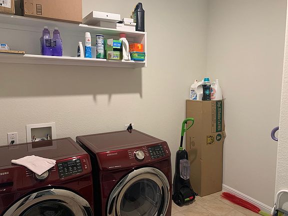 4th image of 1108 Cushing Dr