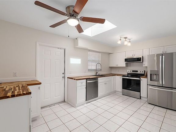 5th image of 2080 NW 2nd St