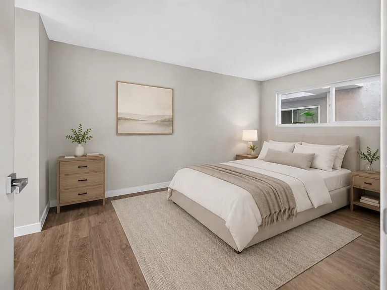 425 Coronado Ave — Photo 2