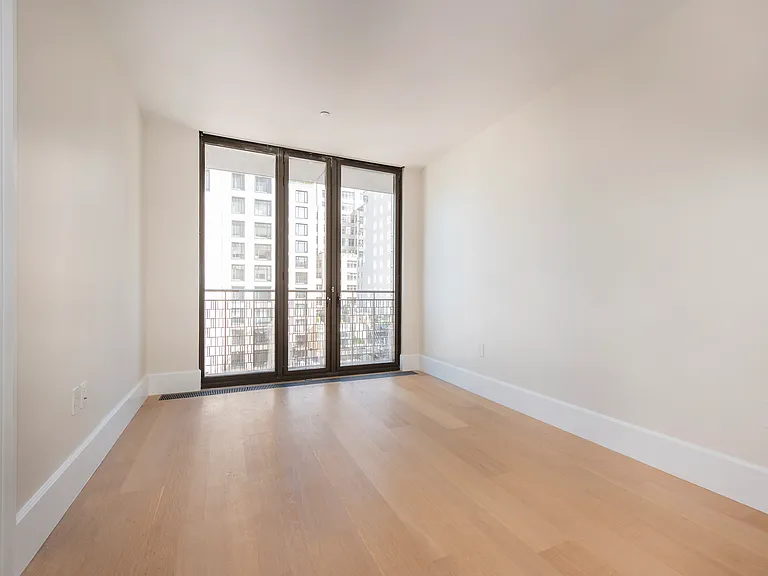 100 Vandam St #11A — Photo 5