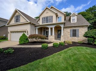 1220 Longshadow Ave Ne, North Canton, OH 44720